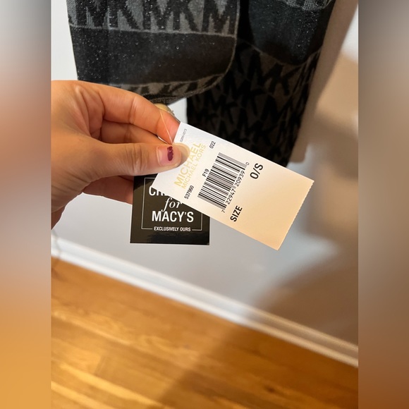 NWT Michael Kors Scarf - Picture 2 of 4